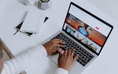 El motor de búsqueda que incluirá un chat bot de renombre en su buscador: entérate aquí los detalles 