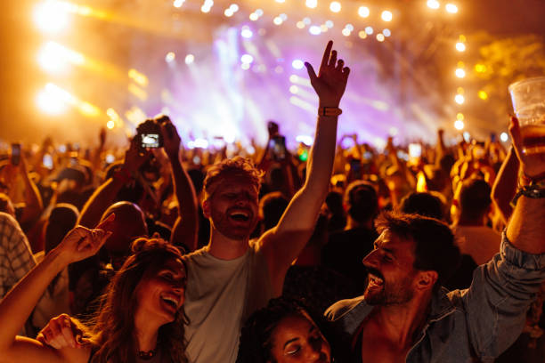 WOMAD en el mundo digital: un estudio de su presencia en redes sociales