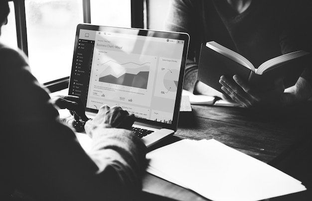 Análisis comparativo de medios en 2025: la evolución más allá del alcance